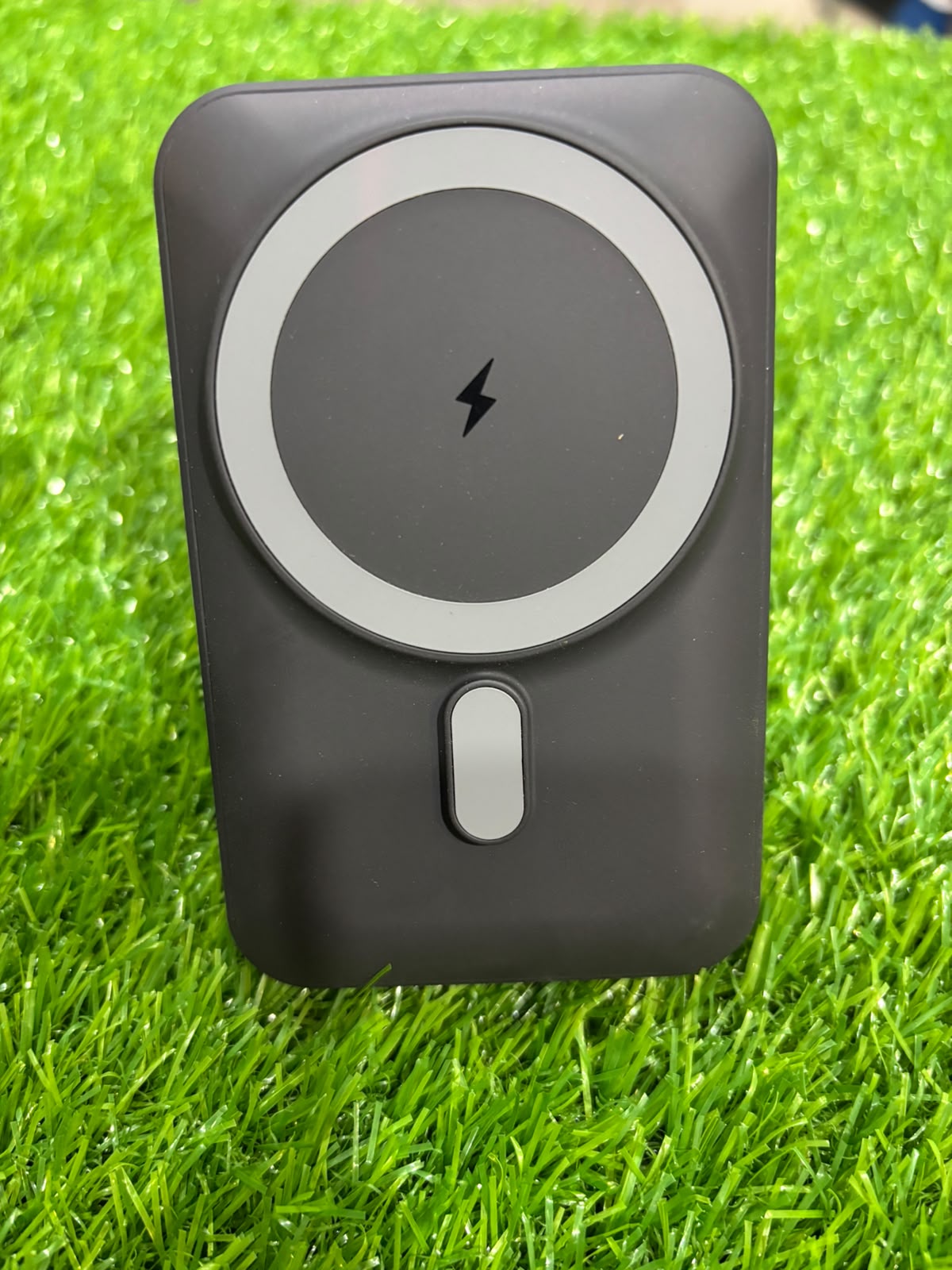 Transparent Magnetic Portable Power Bank, 10,000mAh Fast Wireless Charger with Digital Display and Built-in Circuit Design
